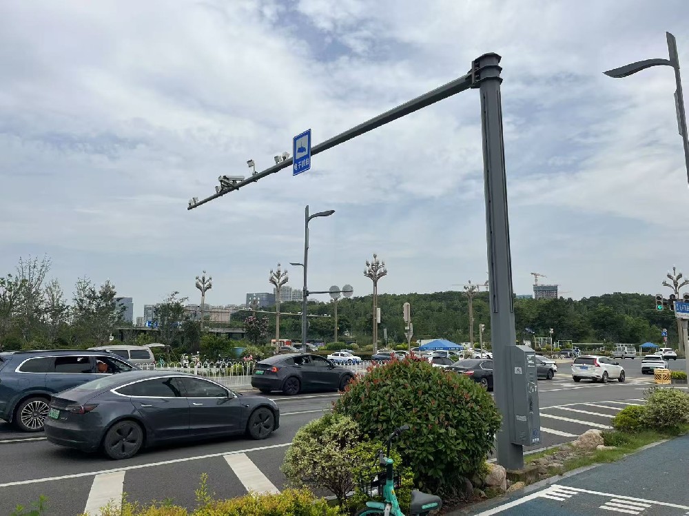 集电线路杆塔安全状况检测