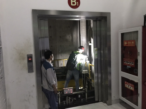 电梯检测2.JPG